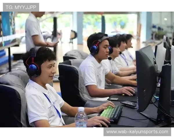 电竞选手转型教练,助力培养电竞新生力量,电竞选手 训练