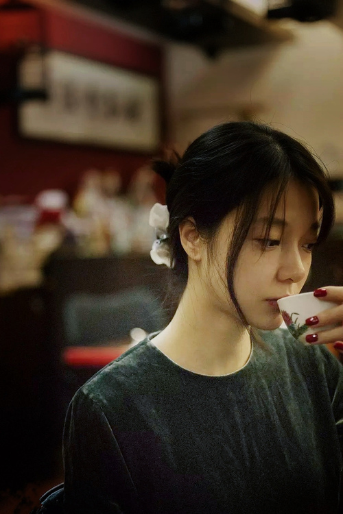 开云体育网址-尤文图斯边路连线形成高频传中，尤文图斯锋线