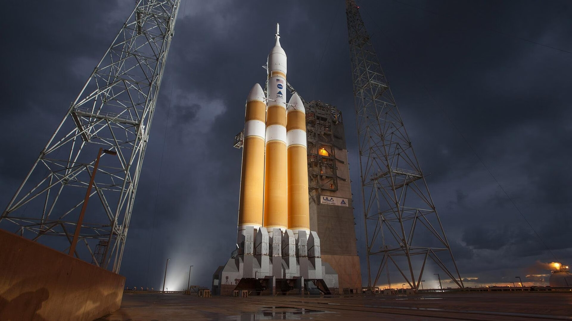 弗兰:凭借突破后精准的判断,他总能为全黑队带来进攻机会,弗兰实力